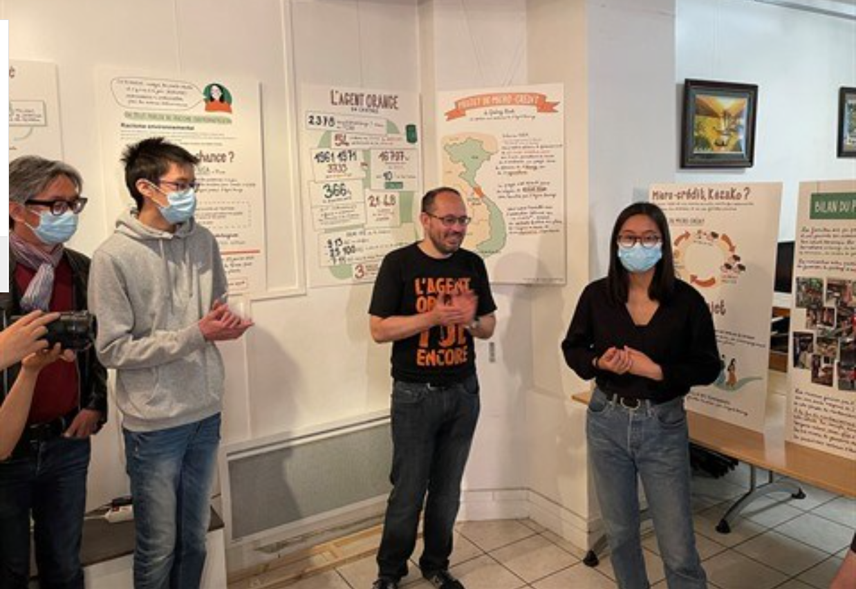 Les dessins graphiques sur l’agent orange au Vietnam exposés en France